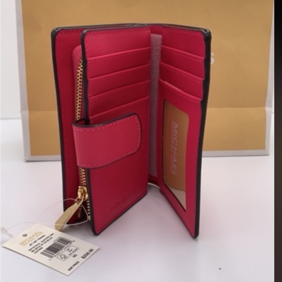 MICHAEL KORS REED MEDIUM BELTED BACKED CROSSBODY & MEDIUM BIFOLD WALLET PINK - Picture 13 of 16